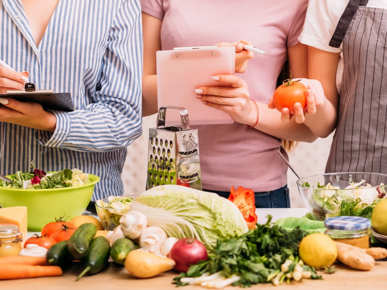 きのこマイスターが親切に指導