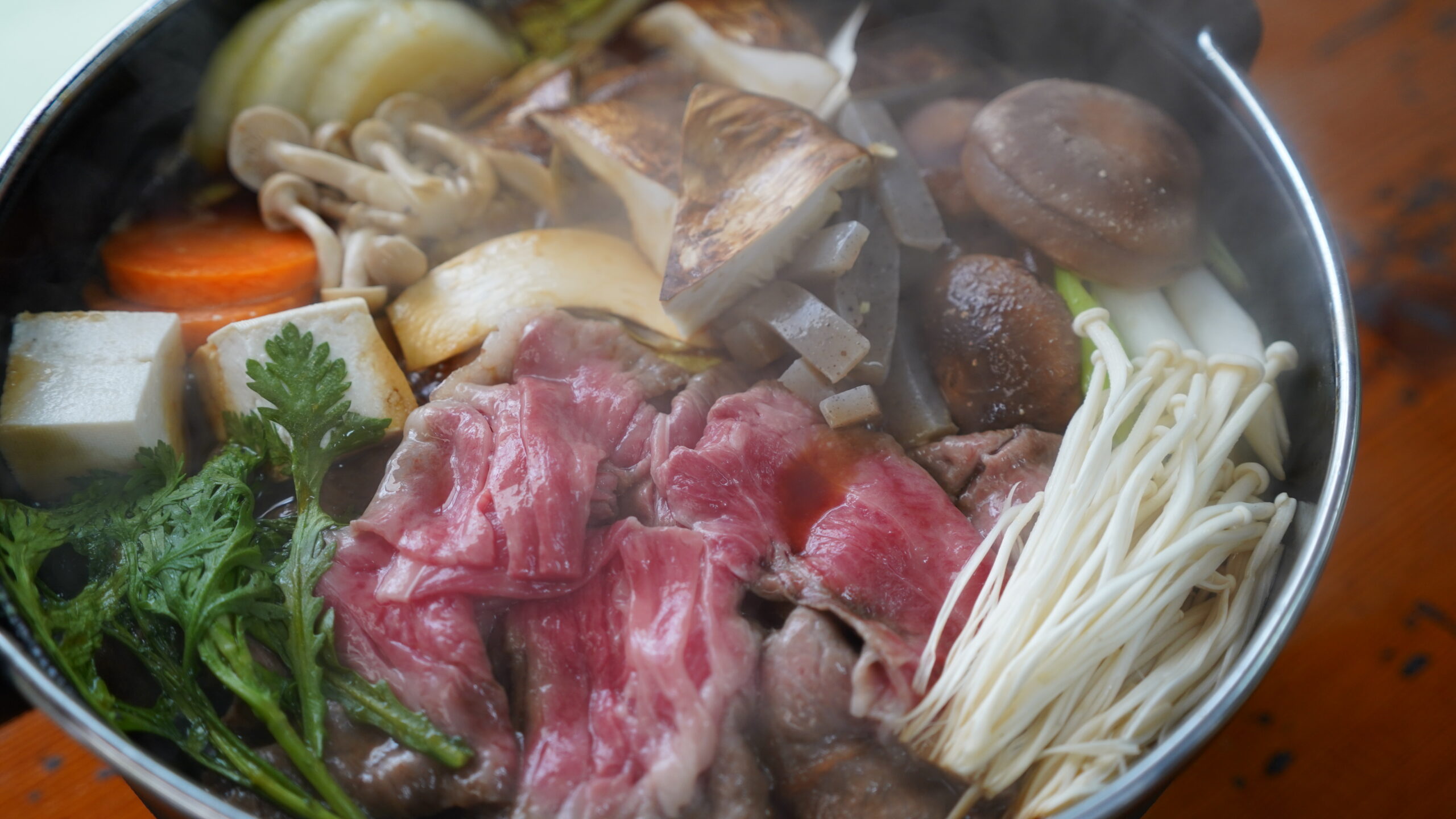 贅沢の極み！松茸すき焼きコース